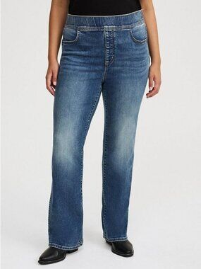 NWT Torrid 3 3x Size 22 24 pull on medium wash High-Rise Slim Boot Cut Lean Jean